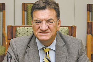 Μπορεί στη ΝΟΔΕ να μην κόβουν πίτα, αλλά στο τοπικό  ΠΑΣΟΚ φέρνουν το ιστορικό στέλεχος της παράταξης τον Πέτρο Ευθυμίου