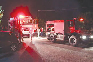 Πυροσβεστικό όχημα από τον Άγιο Νικόλαο μετέφερε τους ανήλικους σε ασφαλές σημείο