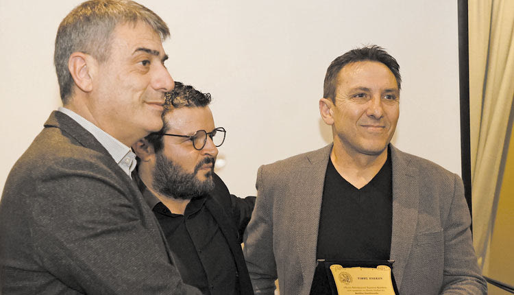 Ο Νίκος Παπαδόπουλος τιμήθηκε από τους κ.κ. Σπυριδάκη, Τσαμπουράκη Ο κ. Σεβαστάκης τιμήθηκε από τον  κ. Κεφαλογιάννη 