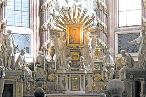 ΕΠΙΣΚΕΨΗ ΣΤΗ ΒΙΕΝΝΗ ΟΠΟΥ ΦΥΛΑΣΣΕΤΑΙ Την Παναγία του Χάνδακα ζητάει πίσω ο Αρχιεπίσκοπος