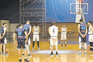 Ενός λεπτού σιγή στη μνήμη του Νίκου Τούλη στα γήπεδα της ΕΚΑΣΚ (φωτό από το παιχνίδι Ηρόδοτος - «Ηράκλειο»)