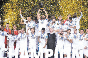 ΚΑΤΕΚΤΗΣΕ ΤΟ ΠΑΓΚΟΣΜΙΟ ΚΥΠΕΛΛΟ ΣΥΛΛΟΓΩΝ: Έφθασε τους 100 τίτλους η Ρεάλ!