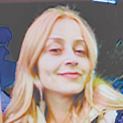 Για 14 ολόκληρες ώρες προσπαθούσαν να εντοπίσουν οι άνδρες της ΕΜΑΚ την 24χρονη βολεϊμπολίστρια που παγιδεύτηκε στα συντρίμμια μετά τον καταστροφικό σεισμό στην Τουρκία, με τις έρευνες ωστόσο να είναι άκαρπες.