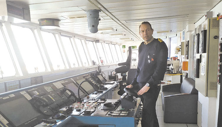 ΟΤΑΝ Η “Π” ΑΝΕΒΗΚΕ ΣΤΟ ΠΛΩΤΟ... ΠΑΝΕΠΙΣΤΗΜΙΟ 