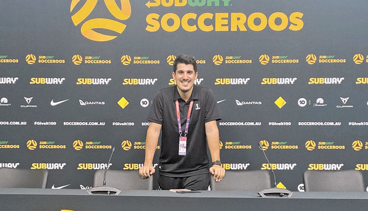   Ο Γιώργος Τσιράκος στο Media Center της Αυστραλίας