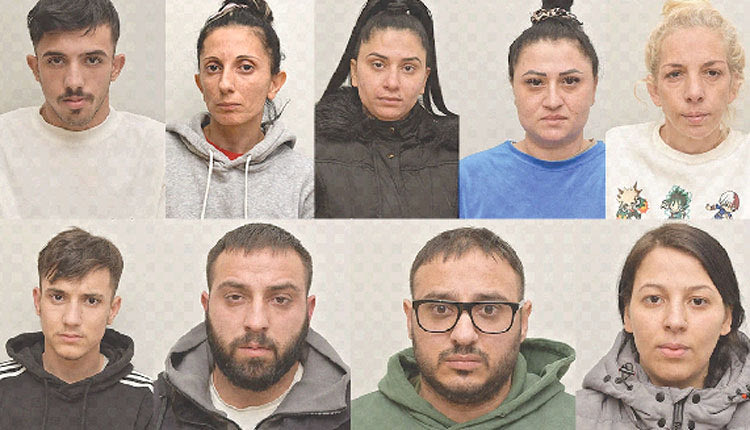 Η αστυνομία έδωσε στη δημοσιότητα, κατόπιν σχετικής διάταξης της Εισαγγελίας Πρωτοδικών Αθηνών, τα στοιχεία ταυτότητας και τις φωτογραφίες 11 ατόμων, μελών εγκληματικής οργάνωσης που διέπρατταν κλοπές.