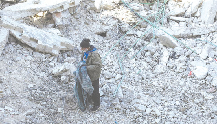 Τους 32.000 έφτασαν οι νεκροί σε Τουρκία και Συρία