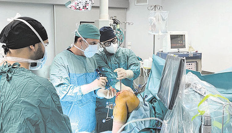 Σε απόγνωση ασθενείς που περιμένουν μέρες να χειρουργηθούν στην Ορθοπεδική Κλινική του ΠΑΓΝΗ