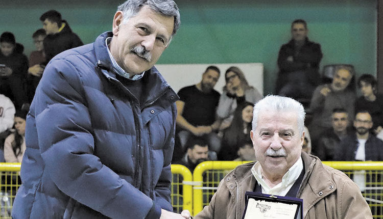 Τίμησε Δοξαστάκη η Αναγέννηση