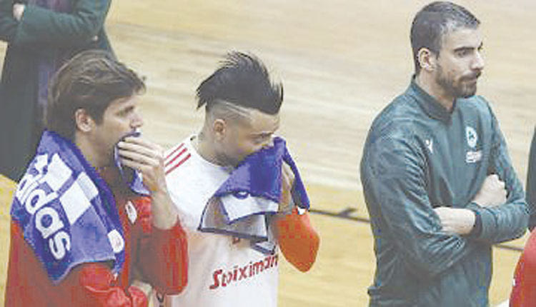 Ο δεύτερος ημιτελικός του Challenge Cup ανάμεσα σε Παναθηναϊκό και Ολυμπιακό έγινε με περίπου 20 ώρες καθυστέρηση (και τελικά χωρίς οπαδούς) λόγω επεισοδίων και άσκοπης ρίψης δακρυγόνων από τις αστυνομικές αρχές