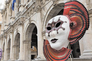 Διάχειρός ΔΗΚΕΗ και της προέδρου της Ρένας Παπαδάκη Σκαλίδη ο φετινός αποκριάτικος στολισμός της πόλης