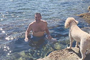 Πηγές της Κουμουνδούρου πάντως σχολίασαν σχετικά πως οι αποφάσεις για τα ψηφοδέλτια του ΣΥΡΙΖΑ ΠΣ είναι συλλογικές και την τελική απόφαση για την κατάρτισή τους έχουν τα όργανα του κόμματος.