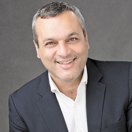 Ο Χάρης Μαμουλάκης