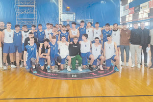 Το 3ο ΓΕΛ με το 5ο ΓΕΛ και τους γυμναστές τους