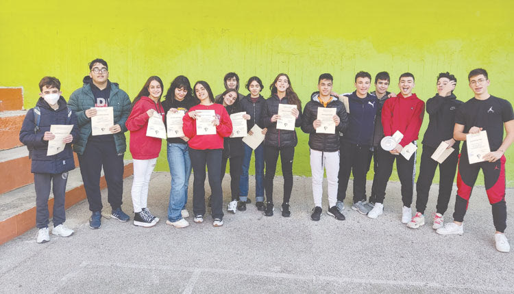 Τα αγαθά κόποις κτώνται, λένε οι μαθητές του Πρότυπου Λυκείου Ηρακλείου που συμμετείχαν σε διαγωνισμό λογίων φράσεων