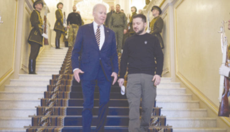 Ακόμα περισσότερα όπλα υποσχέθηκε ο πρόεδρος των Ηνωμένων Πολιτειών