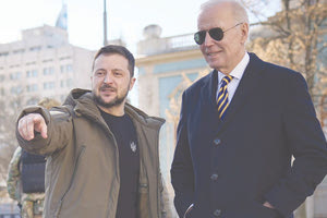 Από την επίσκεψη Μπάιντεν στην Ουκρανία