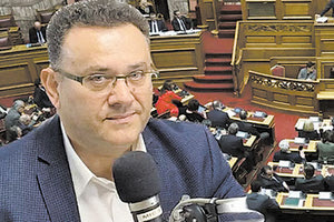 Μανόλη Συντυχάκη