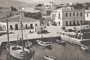 ΦΩΤΟΗΜΕΡΑΣ: Στον Άγιο Νικόλαο τη δεκαετία του ‘50.