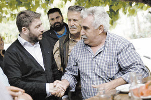 στο ΠΑΣΟΚ το πήραν απόφαση. Θα ξεκινήσουν από την Κρήτη την προεκλογική περιοδεία παρόντος του Νίκου Ανδρουλάκη και θα καταλήξουν την τελευταία Παρασκευή όποια κι αν είναι αυτή