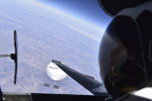 Τη selfie που τράβηξε πιλότος κατασκοπευτικού αεροπλάνου U2 που πέταξε πάνω από το κινεζικό κατασκοπευτικό μπαλόνι που προκάλεσε φρενίτιδα στις ΗΠΑ έδωσε στη δημοσιότητα το Υπουργείο Άμυνας των ΗΠΑ.