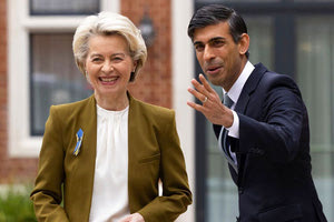 Ο Ρίσι Σούνακ τα βρήκε με την Ούρσουλα φον ντερ Λάιεν όσον αφορά το μείζον θέμα των εμπορικών ρυθμίσεων στη Βόρεια Ιρλανδία