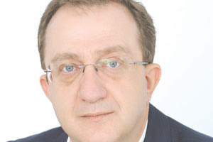 Ο περιφερειακός σύμβουλος Βαγγέλης Ζάχαρης ορίζεται νέος εντεταλμένος σύμβουλος στον τομέα της Τέχνης – Σύγχρονου Πολιτισμού με αρμοδιότητα στο Φεστιβάλ Κρήτης.