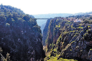 Στη γέφυρα της Αράδαινας