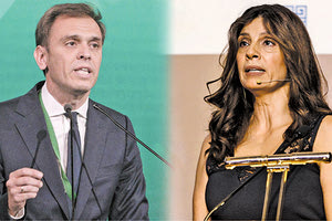 κόντρα ανάμεσα στη Πόπη Τσαπανίδου και το ΠΑΣΟΚ με τον εκπρόσωπο Τύπου του κόμματος Δημήτρη Μάντζο