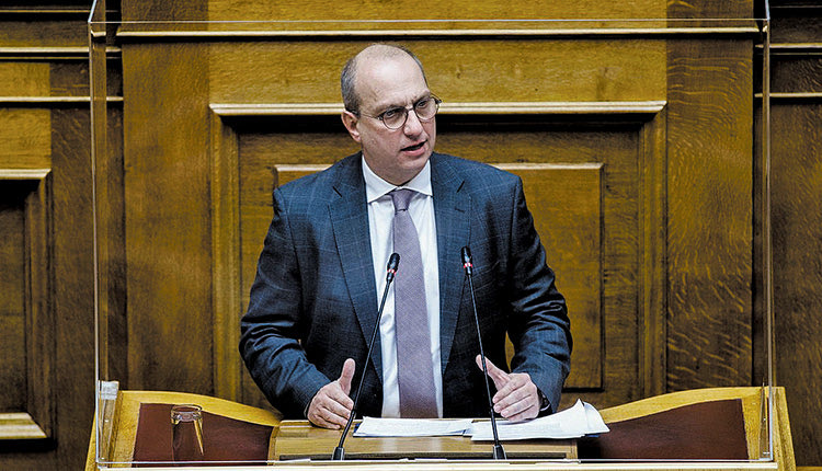Ο κυβερνητικός εκπρόσωπος Γιάννης Οικονόμου