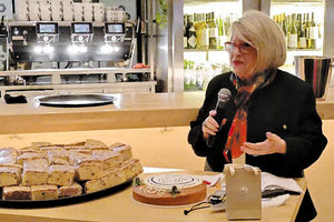 Έκοψε την πίτα του ο «Σύνδεσμος Μελών Γυναικείων Σωματείων Ηρακλείου και Ν. Ηρακλείου»