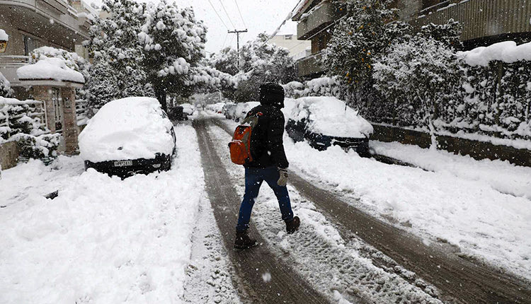 έντονες χιονοπτώσεις σε Αττική-Βοιωτία