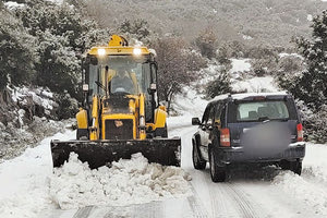 τα εκχιονιστικά μηχανήματα του Δήμου Μαλεβιζίου