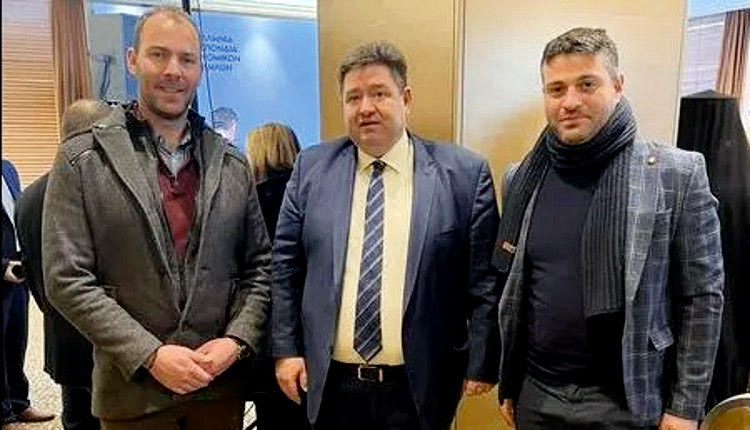 Οι συνδικαλιστικοί εκπρόσωποι της ΕΛ.ΑΣ. με τον κ. Καραμαλάκη