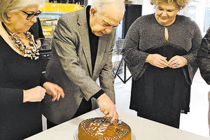 Έκοψε την πίτα της η ΔΕΠΑΝΑΛ