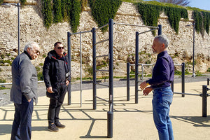 Στις νέες παιδικές χαρές Λαμπρινός και Αναστασάκης