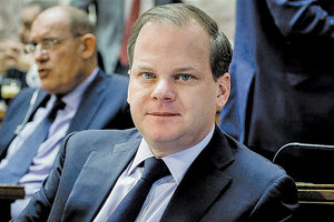 Πρόσθετες αναγκαστικές απαλλοτριώσεις για το Καστέλι αιτήθηκε ο υπουργός Υποδομών και Μεταφορών Κώστας Καραμανλής.