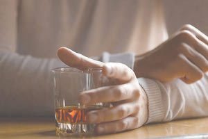 Πολλοί “πνίγουν” τα προβλήματά τους στο ποτό και δεν αναζητούν βοήθεια...