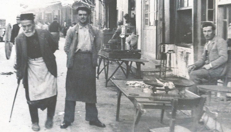 ΦΩΤΟΗΜΕΡΑΣ: Στην αγορά του Ηρακλείου το 1935.