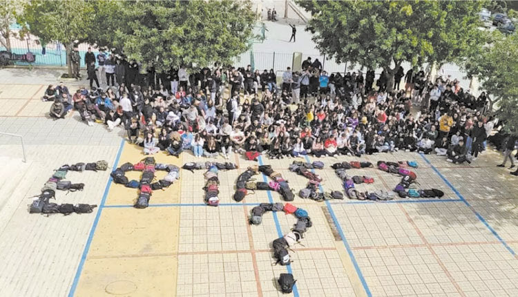 Συγκλονίζουν τα μηνύματα των μαθητών του Ηρακλείου