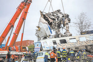 Αναπάντητα πολλά ερωτήματα για την εθνική τραγωδία