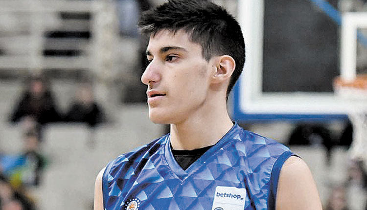 Πρώτος σε συμμετοχές στα «παράθυρα» ο Π. Καλαϊτζάκης