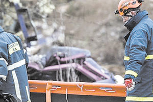 τραγωδια στα τεμπη: ΕΛ.ΑΣ.: Ταυτοποιήθηκαν 54 από τις 57 σορούς