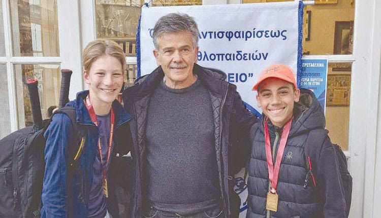 Ο κ. Περδικογιάννης με τους Αποστολάκη και Αμανάκη