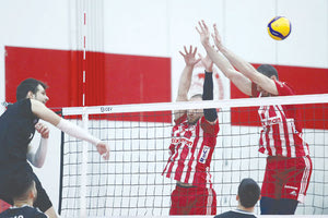 Φάση από το χθεσινό παιχνίδι του ΟΦΗ με τον Ολυμπιακό