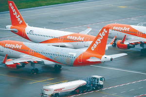 Η κακοκαιρία στη Μ. Βρετανία εμπόδισε την άφιξη του πρώτου τσάρτερ της σεζόν