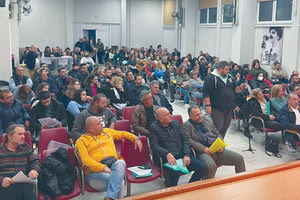 Η συμμετοχή στην συνέλευση που έγινε στο Εργατικό Κέντρο ήταν πολύ μεγάλη