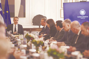 οχι εκλογες τον απριλιο