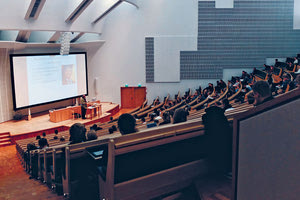 Η χρηματοδότηση είναι αυξημένη αλλά και οι λογαριασμοί επίσης για τα Ιδρύματα