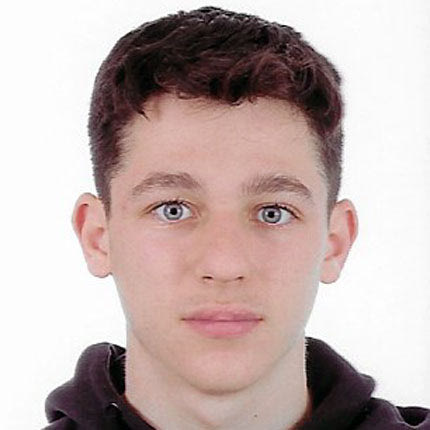 Ο Δημήτρης Δαδής, μαθητής της Α΄Λυκείου, έγραψε το 
τραγούδι «Στείλε όταν φτάσεις»